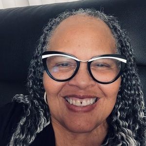 Meet your Posher, Peggy